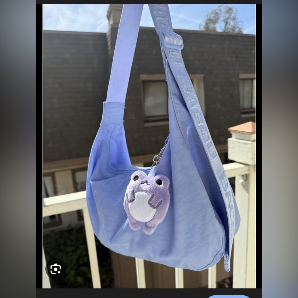 Baggu medium crescent bag in French blue
